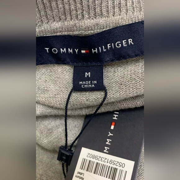 Tommy Hilfiger Women's Gray Ivy Sweater Size M NWT MSRP $59.50 - Picture 4 of 6